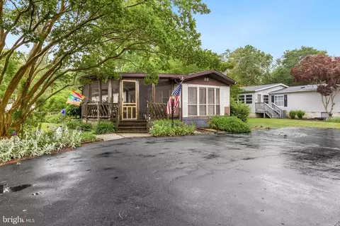 37400 Georgia Dr, Frankford, DE 19945