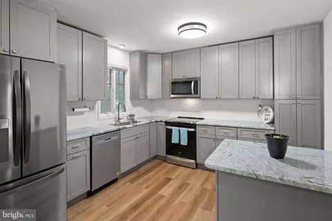 4 Thatcher St, Frankford, DE 19945
