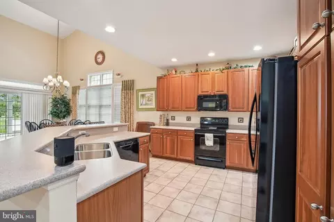 171 October Glory Ave, Ocean View, DE 19970 photo 10