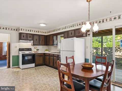 Kitchen - 21884 Hickory Dr, Georgetown, DE 19947 photo 1 of 4