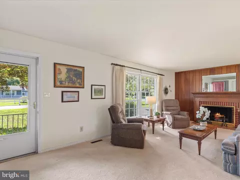 Entry Way - 21884 Hickory Dr, Georgetown, DE 19947 photo 1 of 2