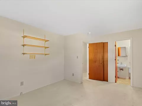 Bedroom - 21884 Hickory Dr, Georgetown, DE 19947 photo 5 of 11