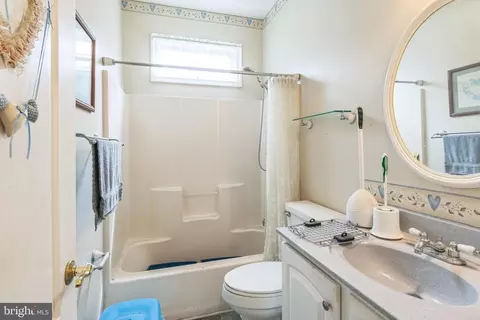 Bath - 16897 Randor Dr, Milton, DE 19968 photo 1 of 1