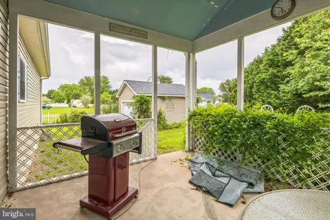Exterior - 16897 Randor Dr, Milton, DE 19968 photo 3 of 4