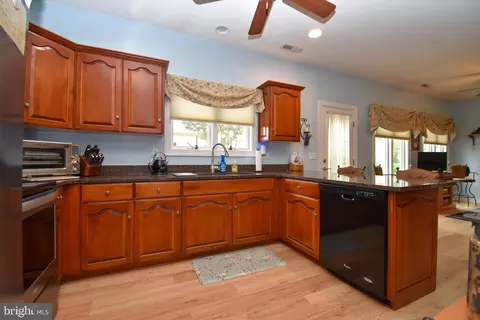 Kitchen - 25 Silverberry St #86, Georgetown, DE 19947 photo 3 of 4