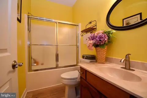 Bath - 25 Silverberry St #86, Georgetown, DE 19947 photo 3 of 3