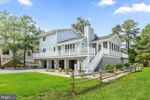 917 Lake View Dr, Bethany Beach, DE 19930