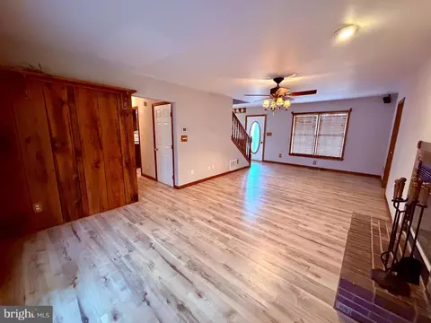 Living - 26553 Broadkill Rd, Milton, DE 19968 photo 5 of 6