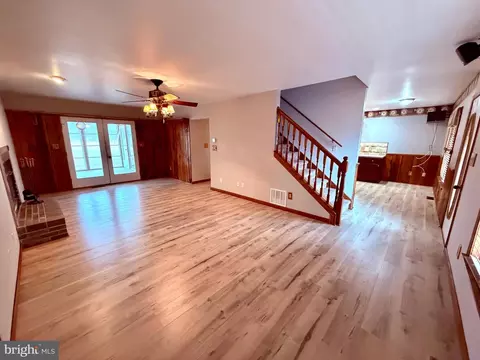 Living - 26553 Broadkill Rd, Milton, DE 19968 photo 1 of 6