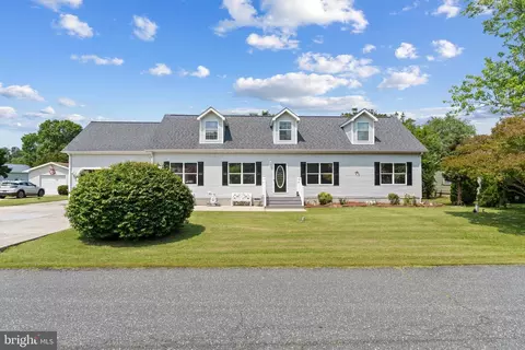406 Serrill Ave, Ocean View, DE 19970