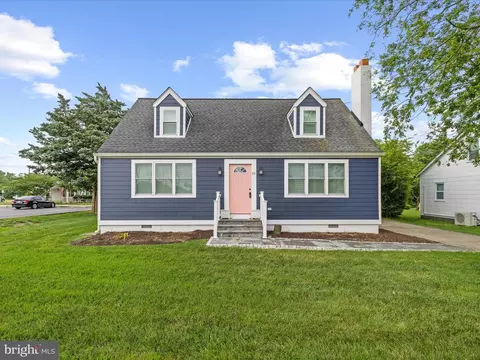 65 W West Ave W, Ocean View, DE 19970