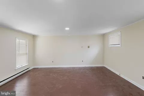 Living - 157 Delaware Ave, Laurel, DE 19956 photo 7 of 7