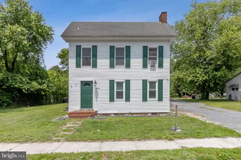 157 Delaware Ave, Laurel, DE 19956