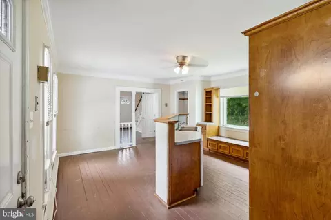 Entry Way - 157 Delaware Ave, Laurel, DE 19956 photo 1 of 5