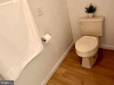Bath - 23157 Huff Rd, Milton, DE 19968 photo 3 of 4