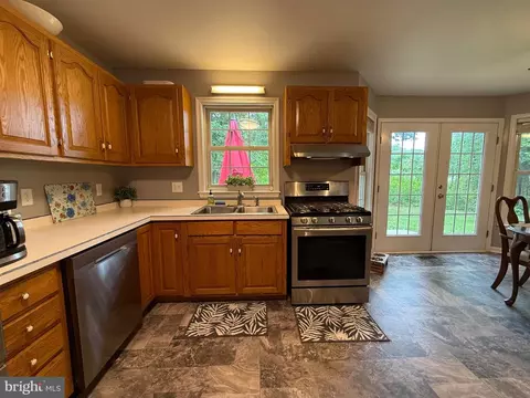 Kitchen - 23157 Huff Rd, Milton, DE 19968 photo 5 of 7