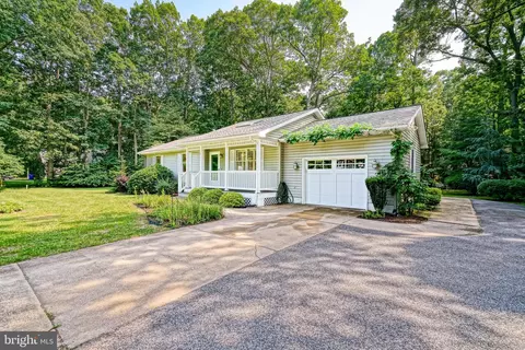 7 Roberts Rd, Lewes, DE 19958