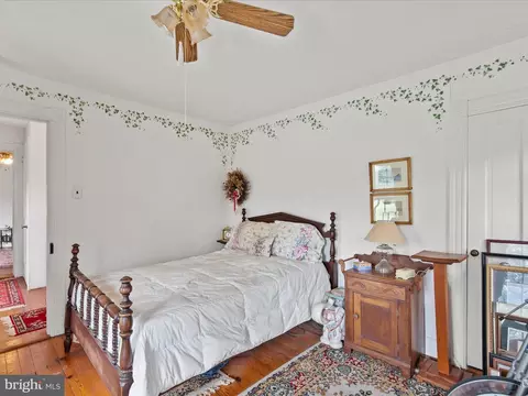 Bedroom - 140 Delaware Ave, Laurel, DE 19956 photo 9 of 14