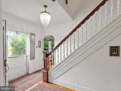 Entry Way - 140 Delaware Ave, Laurel, DE 19956 photo 1 of 6