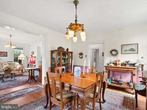 Dining - 140 Delaware Ave, Laurel, DE 19956 photo 4 of 4