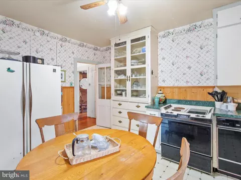 Kitchen - 140 Delaware Ave, Laurel, DE 19956 photo 3 of 3