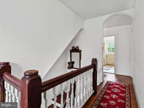 Entry Way - 140 Delaware Ave, Laurel, DE 19956 photo 4 of 6