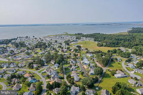 View/Area - 32408 Holly Ter, Ocean View, DE 19970 photo 3 of 10