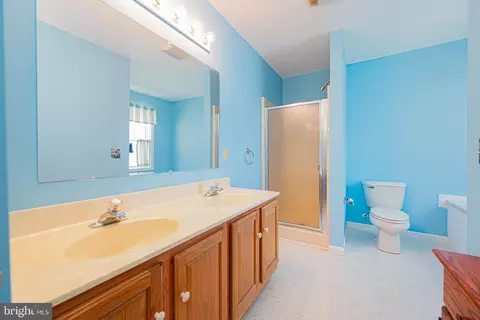 Bath - 32408 Holly Ter, Ocean View, DE 19970 photo 2 of 3
