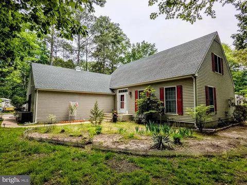 2 Oakwood Ct, Lewes, DE 19958