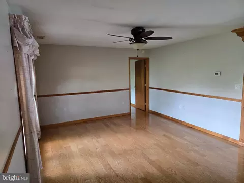 Living - 29110 Stockley Rd, Milton, DE 19968 photo 1 of 5