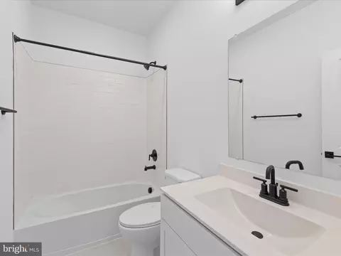 Bath - 36821 W Old Gate Dr, Georgetown, DE 19947 photo 1 of 5
