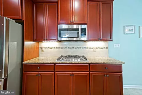 Kitchen - 35231 Seaport Loop, Lewes, DE 19958 photo 4 of 6
