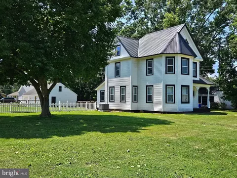 416 S Main St, Bridgeville, DE 19933