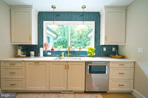 Kitchen - 29 Harborview Rd, Lewes, DE 19958 photo 7 of 9