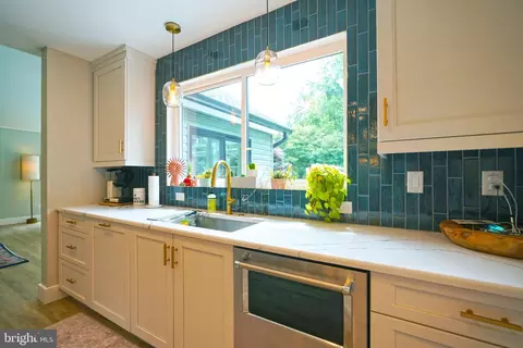 Kitchen - 29 Harborview Rd, Lewes, DE 19958 photo 9 of 9