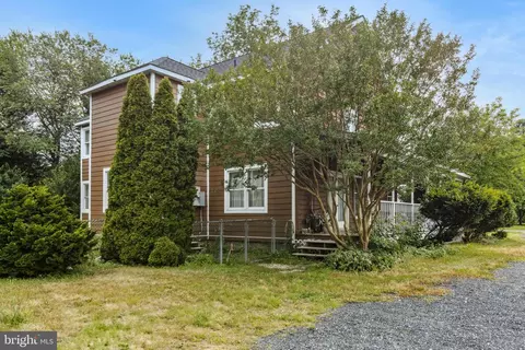 Exterior - 20175 Beaver Dam Rd, Lewes, DE 19958 photo 4 of 11