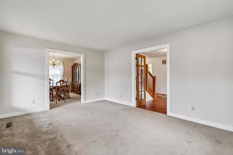 Living - 20175 Beaver Dam Rd, Lewes, DE 19958 photo 3 of 8