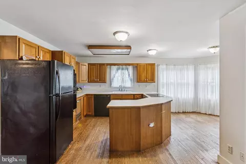Kitchen - 20175 Beaver Dam Rd, Lewes, DE 19958 photo 2 of 5