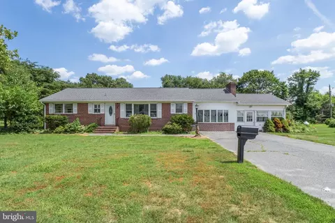 11742 County Seat Hwy, Laurel, DE 19956