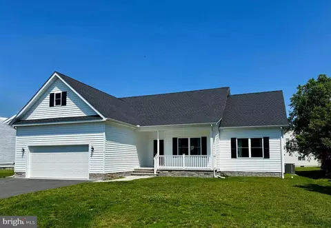 4 Plantation Ct, Ocean View, DE 19970