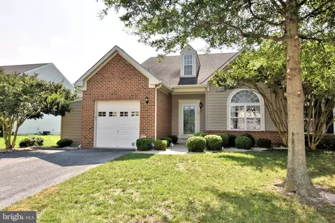 28 Brighton St, Ocean View, DE 19970