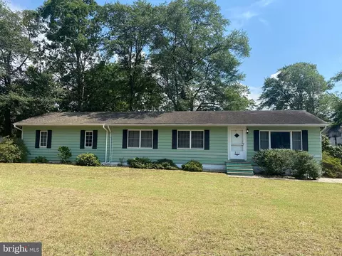 211 E 4th St, Seaford, DE 19973 photo 2