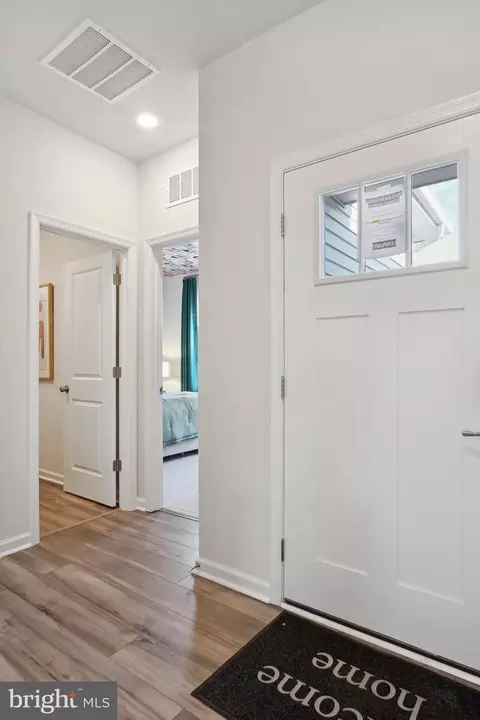 Entry Way - 505 Chatham Dr, Seaford, DE 19973 photo 12 of 12