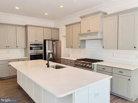 Kitchen - 8 Patriots Way, Georgetown, DE 19947 photo 2 of 3