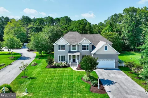 305 Walkabout Rd, Bethany Beach, DE 19930