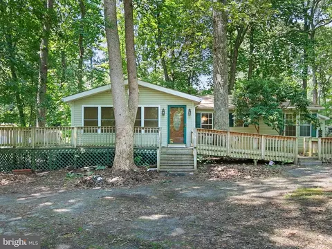 22996 Pine Rd, Lewes, DE 19958