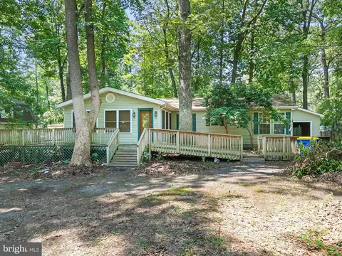 Exterior - 22996 Pine Rd, Lewes, DE 19958 photo 2 of 8