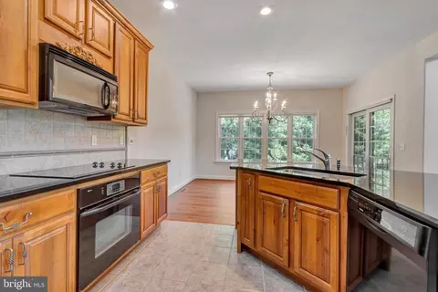 Kitchen - 38807 Bayfront Dr, Ocean View, DE 19970 photo 5 of 9