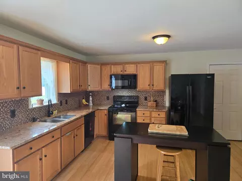 Kitchen - 18453 Josephs Rd, Milton, DE 19968 photo 1 of 3