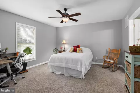 Bedroom - 14313 Sycamore Rd, Laurel, DE 19956 photo 1 of 9